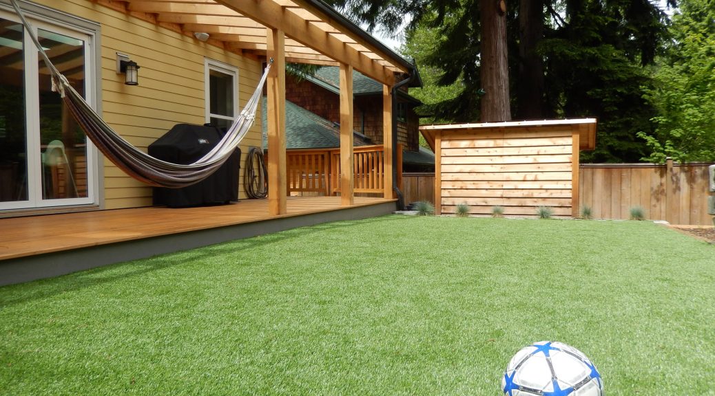 Artificial grass backyard installed by SYNLawn Vancouver